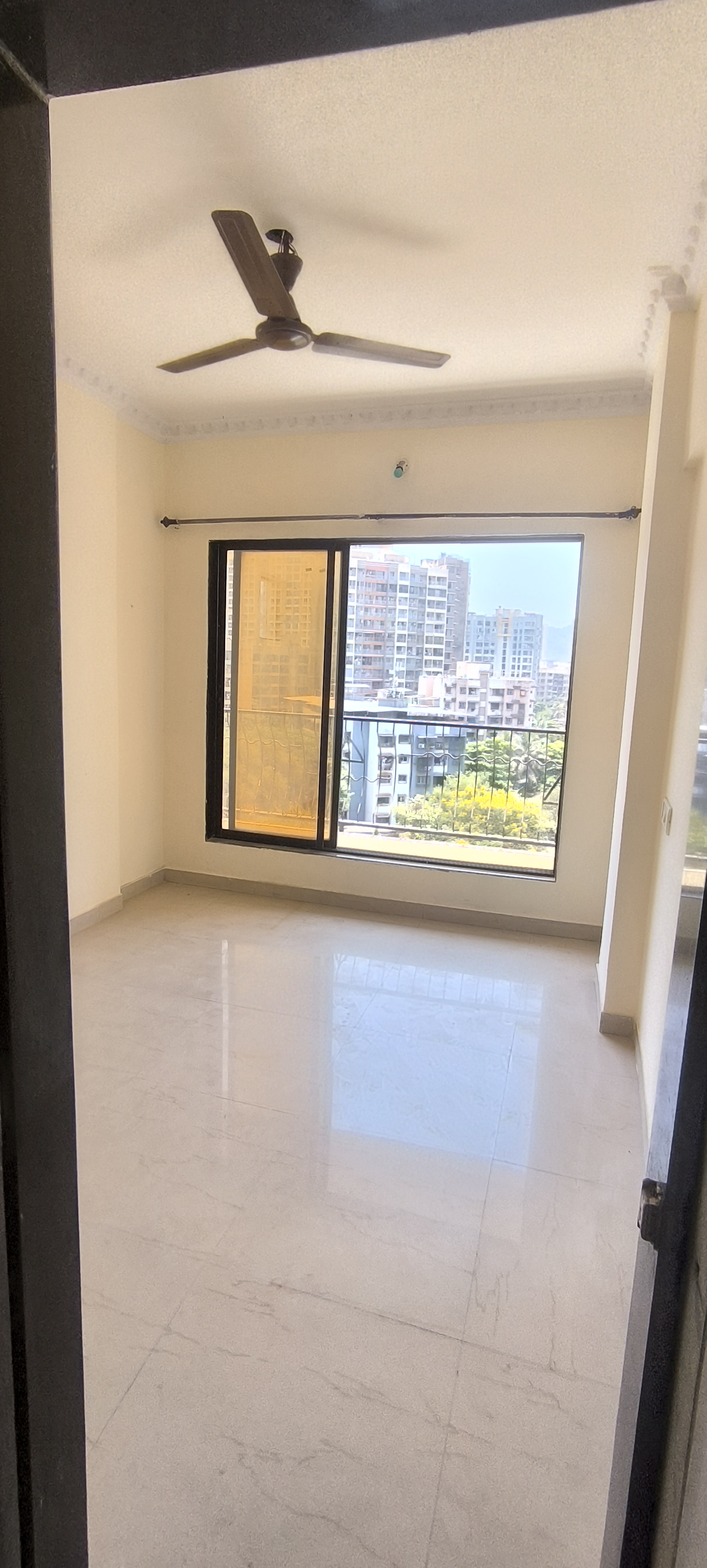 1 BHK 650 Sq.Ft. Apartment in Raj Mandir Complex