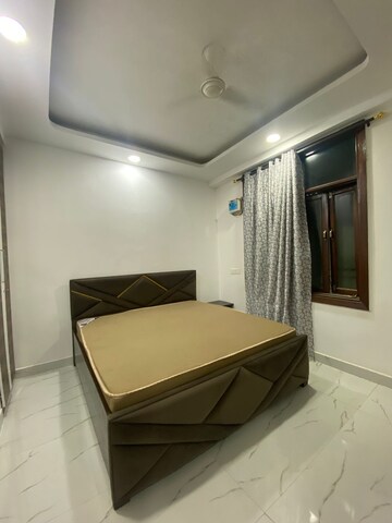 Master Bedroom in 1 BHK Builder Floor at Chattarpur – for Rent