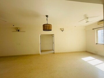 Room in 3 BHK Apartment at Emaar The Palm Drive-The Premier Terraces, Sector 66 – for Sale