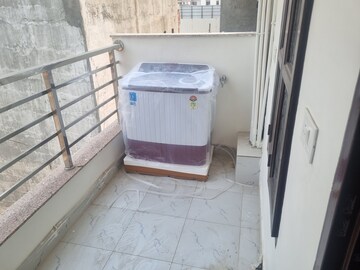 Balcony in 1 BHK Builder Floor at Sector 69 – for Rent
