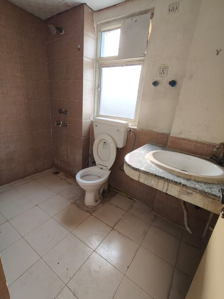 Bathroom, nimbus-express-park-view 3 Bedroom 1267 Sq.Ft. Apartment In Chi V Greater Noida Greater Noida 8584921