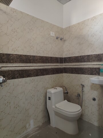 Bathroom in 3 BHK Builder Floor at ML 73 Avenue, Sector 73 – for Sale