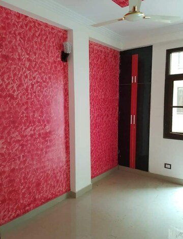 Room in 3 BHK Builder Floor at SR 73 Avenue, Sector 73 – for Sale
