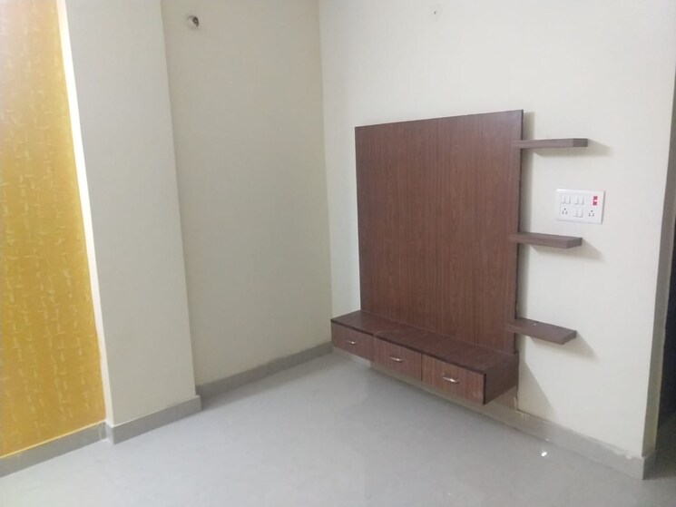 Room, sr-73-avenue 3 Bedroom 1430 Sq.Ft. Builder Floor In Sector 73 Noida 8585010