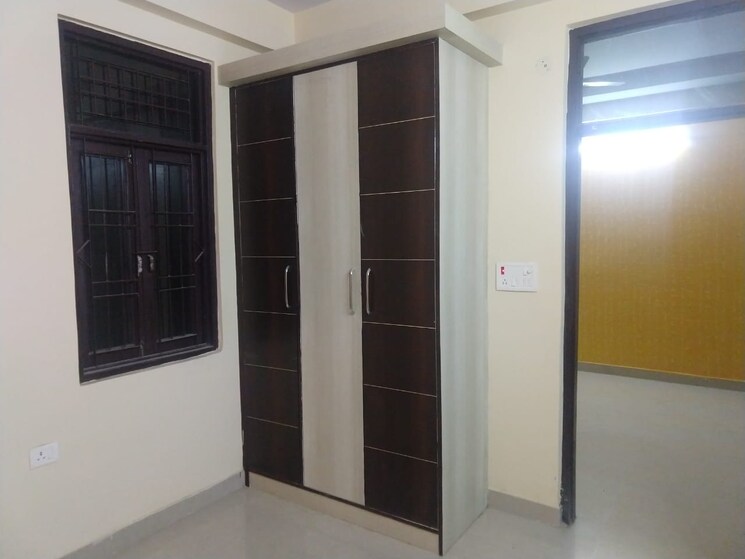 Room, sr-73-avenue 3 Bedroom 1430 Sq.Ft. Builder Floor In Sector 73 Noida 8585010