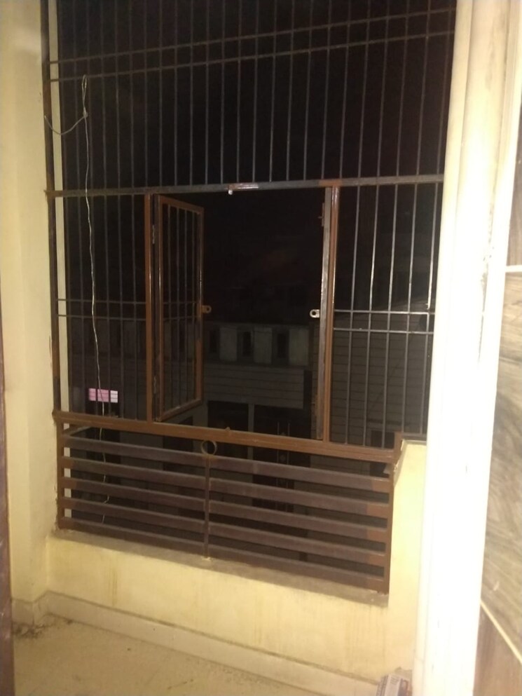 Balcony, sr-73-avenue 3 Bedroom 1430 Sq.Ft. Builder Floor In Sector 73 Noida 8585010