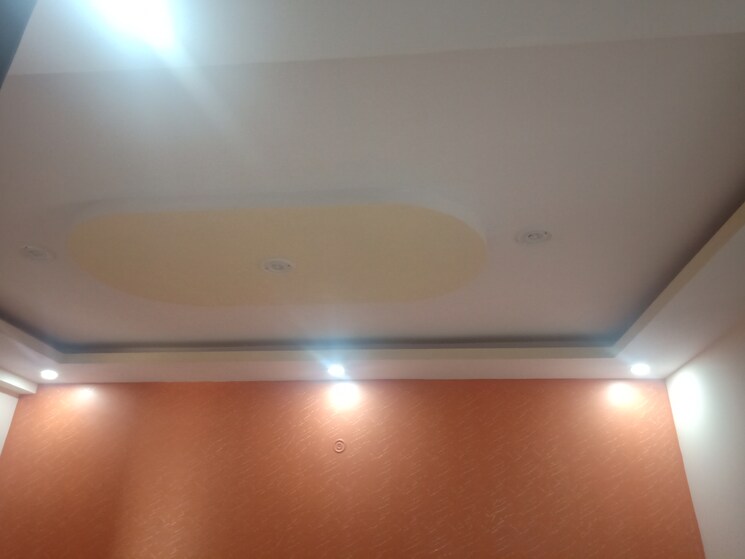 undefined, sr-73-avenue 3 Bedroom 1430 Sq.Ft. Builder Floor In Sector 73 Noida 8585010