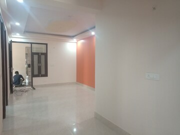Room in 3 BHK Builder Floor at SR 73 Avenue, Sector 73 – for Sale