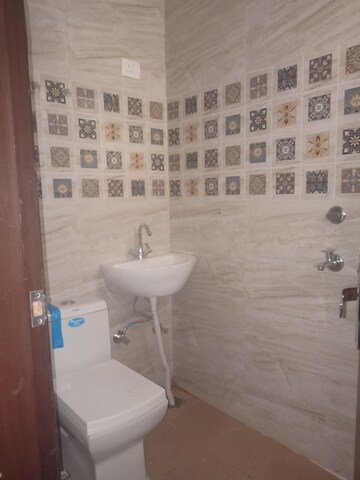 Bathroom in 3 BHK Builder Floor at SR 73 Avenue, Sector 73 – for Sale