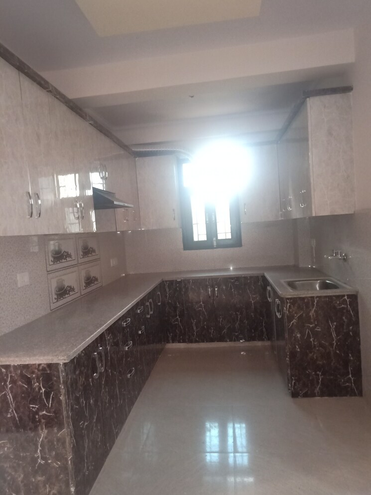 Kitchen, sr-73-avenue 3 Bedroom 1430 Sq.Ft. Builder Floor In Sector 73 Noida 8585010