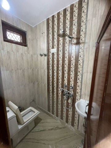Bathroom in 2 BHK Apartment at Paschim Vihar – for Rent