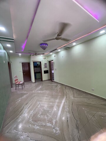 Living Room in 2 BHK Apartment at Paschim Vihar – for Rent