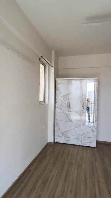 Room in 2 BHK Apartment at Godrej Aria, Sector 79 – for Rent