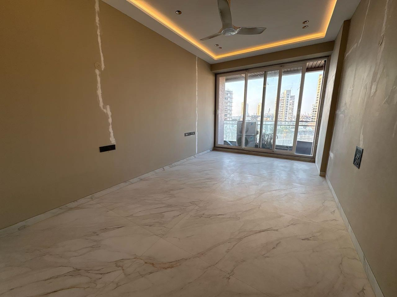 4 BHK + Servant Room,Study Room Apartment For Sale in Lodha Grandeur