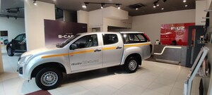 Parking in  Showroom at Sanpada – for Sale