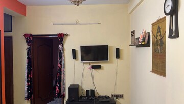 Furnished Amenities in 2 BHK Apartment at Garia – for Rent
