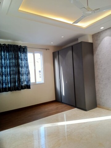 Room in 2 BHK Apartment at Godrej 101, Sector 79 – for Rent