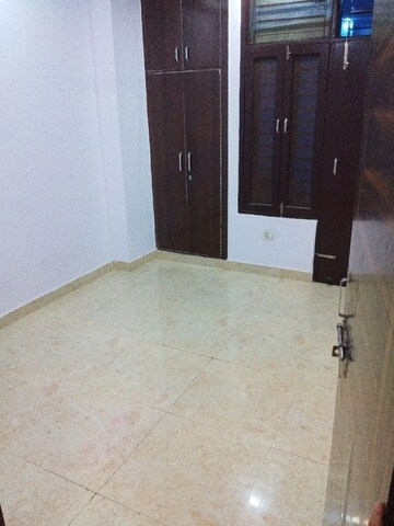 Room in 2 BHK Builder Floor at Lucky The Palm Valley, Sector 1 Greater Noida – for Rent