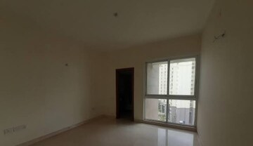 Room in 4 BHK Apartment at RMZ Latitude, Hebbal – for Rent