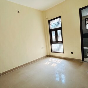 Room in 3 BHK Builder Floor at TDI My Floor 1, Sector 63 – for Sale