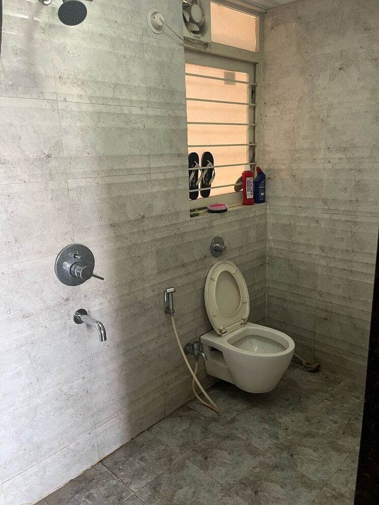 Bathroom, shriram-la-tierra 2 Bedroom 1030 Sq.Ft. Apartment In Vishrantwadi Pune 8585406