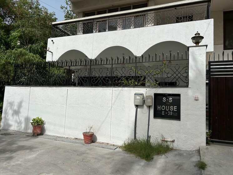 Exterior View, panchsheel park 4 Bedroom 3000 Sq.Ft. Villa In Panchsheel Park Delhi 8585224