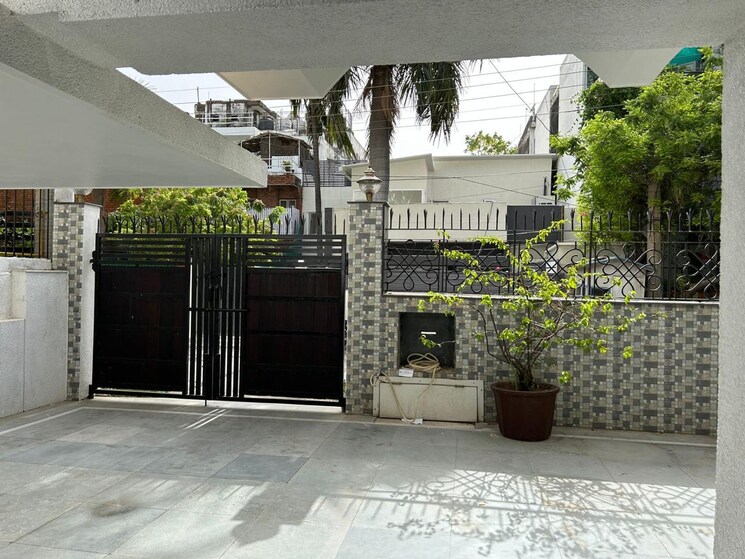 Exterior View, panchsheel park 4 Bedroom 3000 Sq.Ft. Villa In Panchsheel Park Delhi 8585224