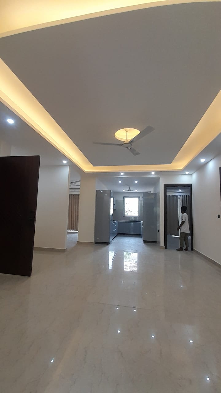 3 BHK + Servant Room Apartment For Rent in Godrej Aria