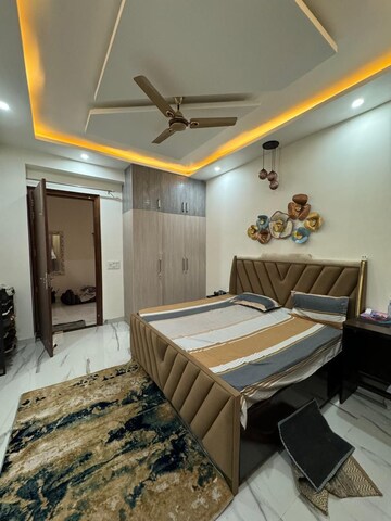 Master Bedroom in 3 BHK Builder Floor at Sector 45 – for Rent