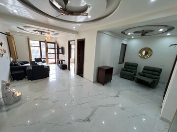 Parking in 3 BHK Builder Floor at Sector 45 – for Rent