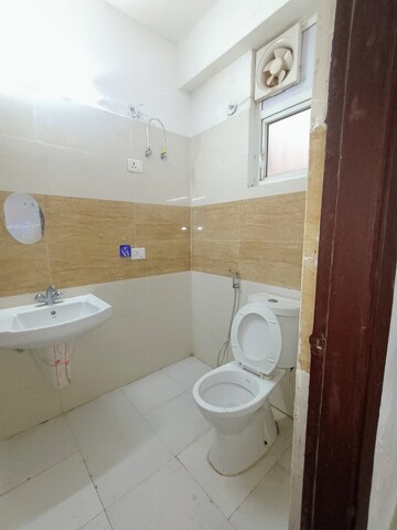 Bathroom in 3 BHK Villa at Amrapali Riverview, Amrapali Leisure Valley – for Rent