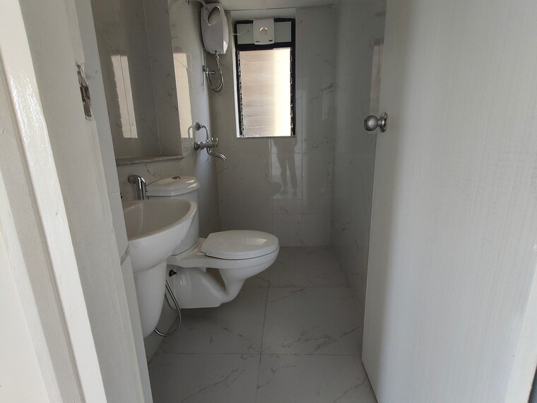 Bathroom, runwal-gardens-phase-i 2 Bedroom 669 Sq.Ft. Apartment In Dombivli East Thane 8585531
