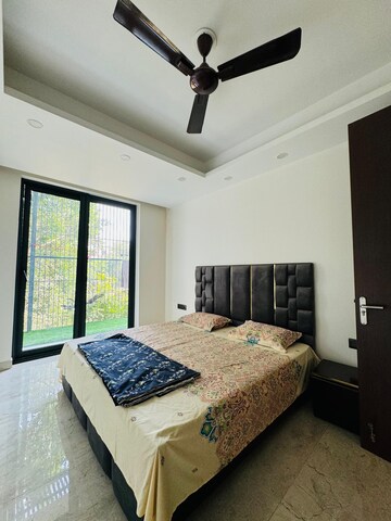 Bedroom in 3 BHK Builder Floor at Dlf Phase I – for Rent