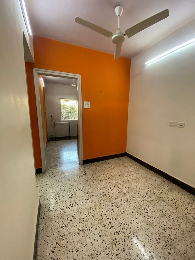 Room, khar west 3 Bedroom 1200 Sq.Ft. Apartment In Khar West Mumbai 8585514