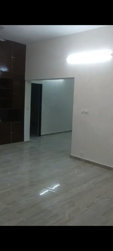 2.5 BHK Apartment For Rent in Kalkaji