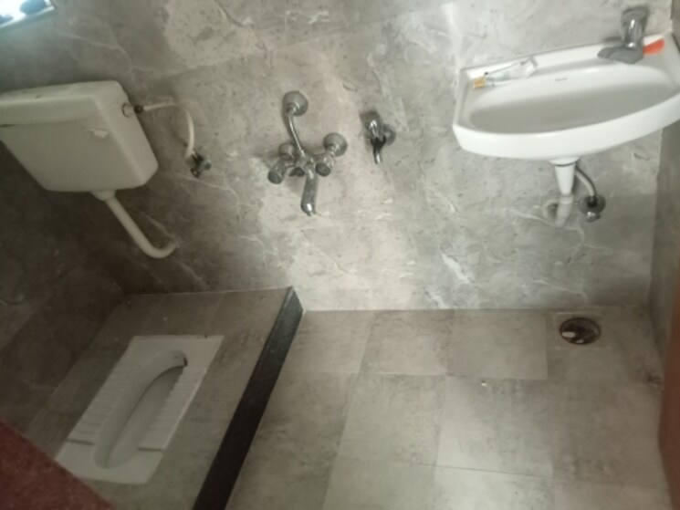 Bathroom, shree-ostwal-orchid-building-no-9-to-12 1 Bedroom 645 Sq.Ft. Apartment In Mira Road Thane 8585604