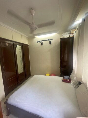 Bedroom in 3 BHK Apartment at Khar West – for Rent