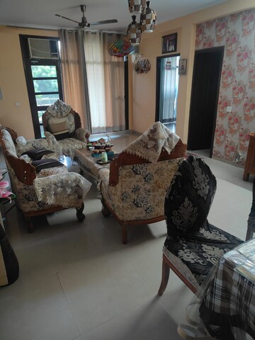 Living Room in 4 BHK Builder Floor at RPS Palm Drive, Sector 88 – for Rent