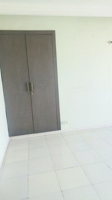 2 BHK Apartment For Rent in Shiv Sai Ozone Park, Sector 86