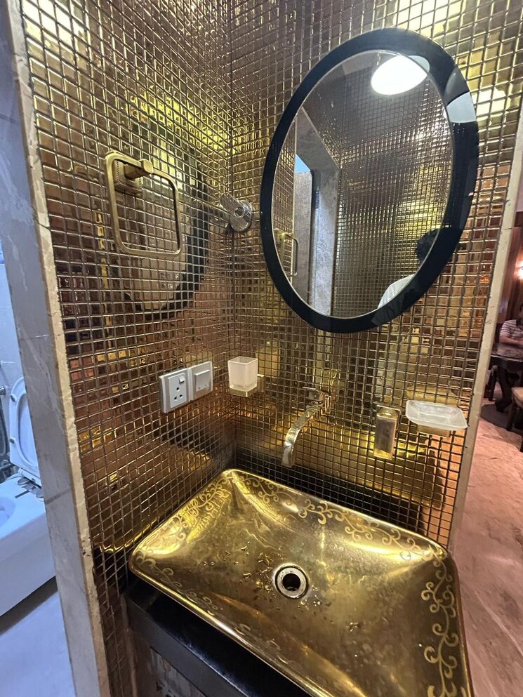 Bathroom, palash-towers 3 Bedroom 1200 Sq.Ft. Apartment In Andheri West Mumbai 8585602