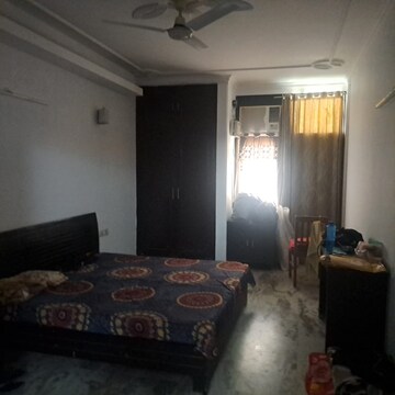 Master Bedroom in 3 BHK Builder Floor at Ansal Sushant Lok I, Sector 43 – for Rent
