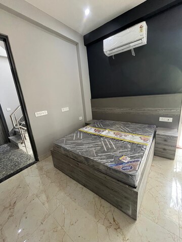 1 RK Builder Floor For Rent in Sector 55