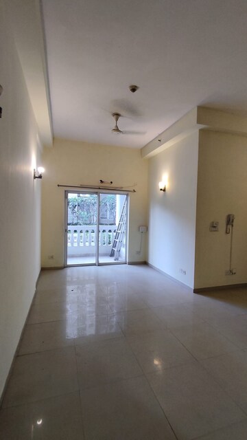Room in 3 BHK Apartment at Moti Nagar – for Sale