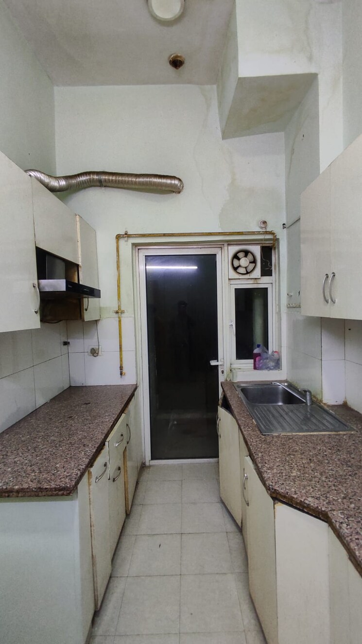 Kitchen, moti nagar 3 Bedroom 1639 Sq.Ft. Apartment In Moti Nagar Delhi 8585607