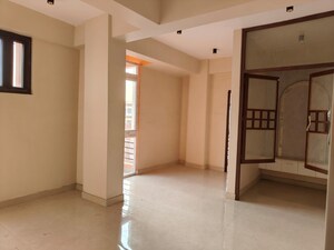 Room in 5 BHK Apartment at Raunak Residency, Rupaspur – for Sale