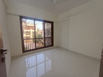 Room in 2 BHK Apartment at Rite Skyluxe, Chembur – for Rent