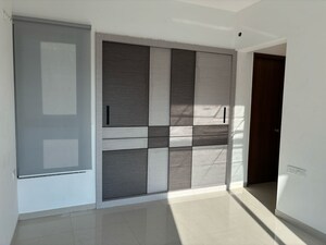 Bedroom in 2 BHK Apartment at Kalpataru Immensa, Kolshet Road – for Sale