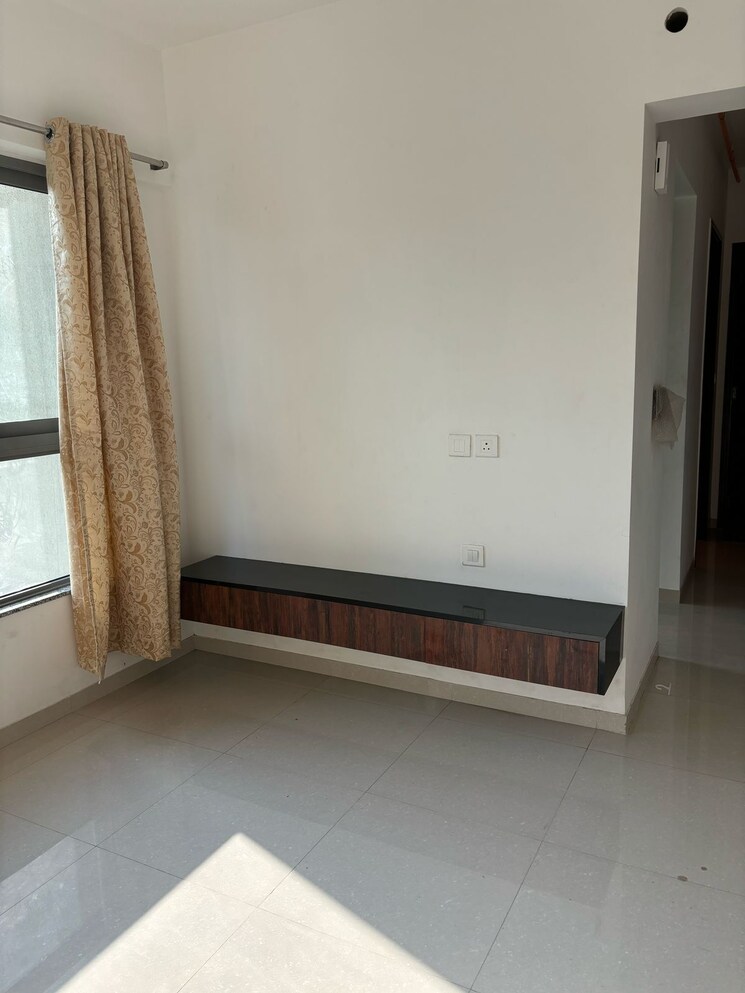 Living Room, kalpataru-immensa 2 Bedroom 784 Sq.Ft. Apartment In Kolshet Road Thane 8585672