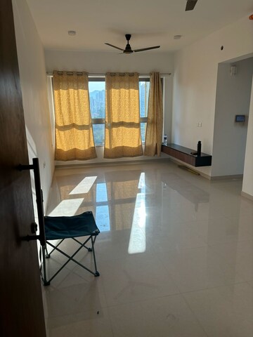 2 BHK Apartment For Sale in Kalpataru Immensa, Kolshet Road