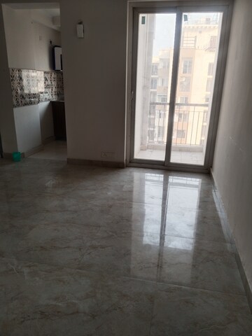Room in 2 BHK Apartment at Amrapali Leisure Park, Amrapali Leisure Valley – for Rent